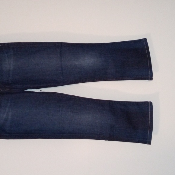 Joe's Jeans 30 Short - Picture 3 of 12